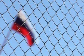     Полсотни банков и финкомпаний: Зеленский продлил санкции против России    