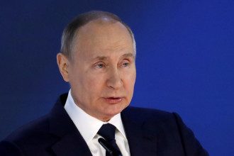     План сделки Кремля и Запада по Украине: эксперт раскрыл цель статьи Путина    
